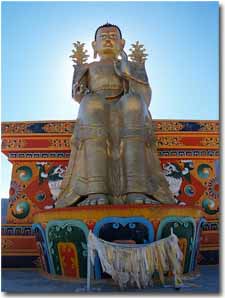 Estatua de Buda en Likir