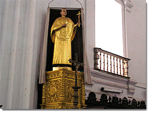 estatua en la catedral Se