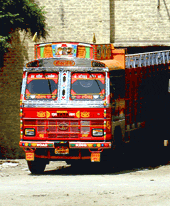 camion en una carretera de Haryana