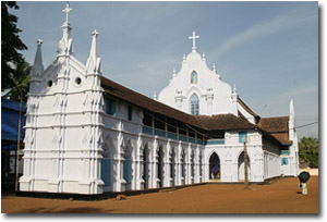 Iglesia de St Mary en Champakulam