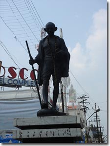 Estatua de Gandhi en Kottayam