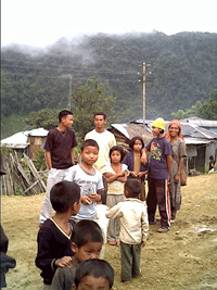 niños en una aldea de mizoram