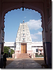 gopuram en Pushkar