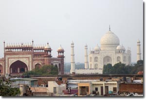 Vistas del Taj Mahal desde una terraza