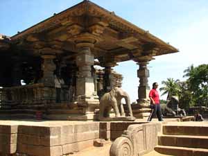 templo de los 1000 pilares en Warangal