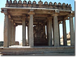 recinto de Sasivekalu Ganesha