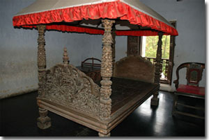 Cama hechas con 64 tipos de madera en el palacio Padmanabhapuram